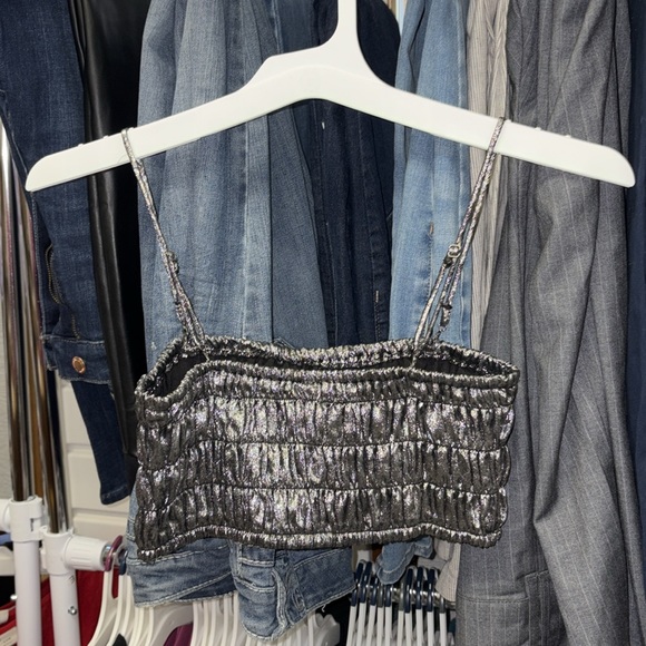 5/$8 Crop tank top - Picture 2 of 2